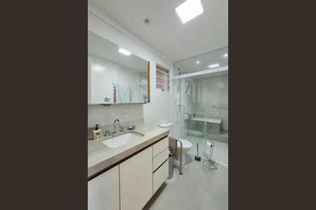 Casa à venda com 277m², 4 quartos e 2 vagasBanheiro Social - Térreo