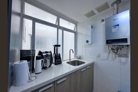 Apartamento à venda com 100m², 2 quartos e 1 vagaCozinha e Área de Serviço