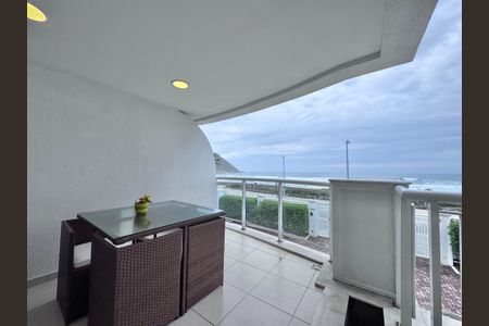 Apartamento à venda com 100m², 2 quartos e 1 vagaVaranda