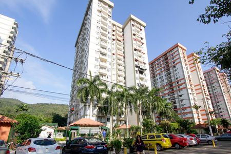 Fachada de apartamento para alugar com 2 quartos, 52m² em Itanhangá, Rio de Janeiro