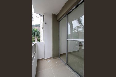 Apartamento para alugar com 52m², 2 quartos e 1 vaga Apartamento para alugar com 52m², 2 quartos e 1 vagaVaranda