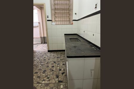 Casa para alugar com 360m², 4 quartos e 6 vagas