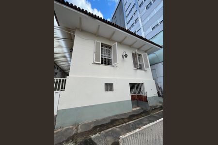Casa para alugar com 360m², 4 quartos e 6 vagas Casa para alugar com 360m², 4 quartos e 6 vagasArea externa