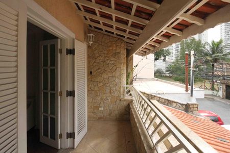 Apartamento à venda com 140m², 2 quartos e 2 vagasVaranda Suite