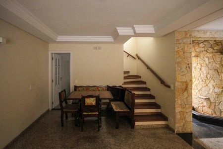 Apartamento à venda com 140m², 2 quartos e 2 vagasSala