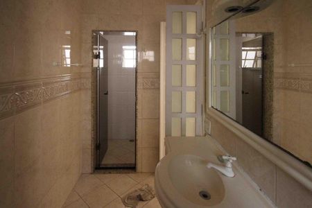 Apartamento à venda com 140m², 2 quartos e 2 vagasBanheiro da Suite