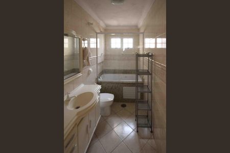 Apartamento à venda com 140m², 2 quartos e 2 vagasBanheiro da Suite