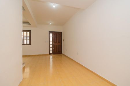 Sala de casa de condomínio à venda com 2 quartos, 80m² em Espírito Santo, Porto Alegre