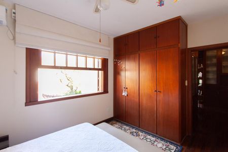 Casa à venda com 360m², 4 quartos e 2 vagasQuarto 1