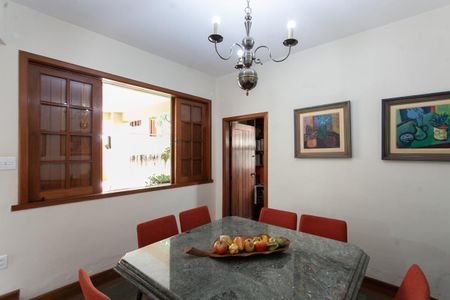 Casa à venda com 360m², 4 quartos e 2 vagasSala 2