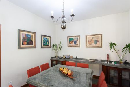 Casa à venda com 360m², 4 quartos e 2 vagasSala 2