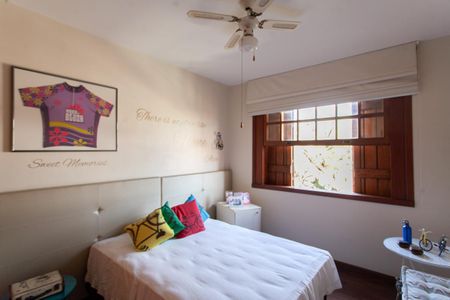 Casa à venda com 360m², 4 quartos e 2 vagasQuarto 2