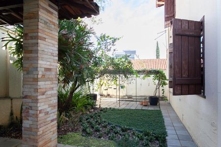 Casa à venda com 360m², 4 quartos e 2 vagasOutros