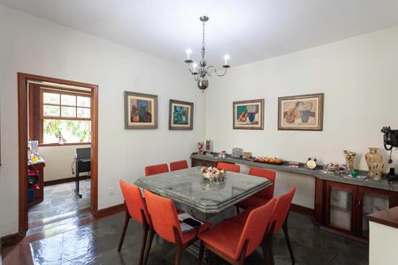 Casa à venda com 360m², 4 quartos e 2 vagasSala 2