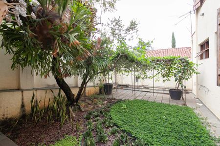 Casa à venda com 360m², 4 quartos e 2 vagasQuintal