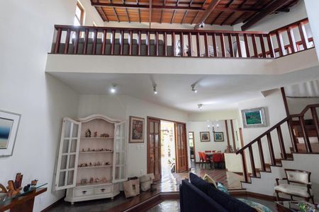 Casa à venda com 360m², 4 quartos e 2 vagasSala 1