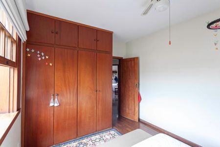 Casa à venda com 360m², 4 quartos e 2 vagasQuarto 1