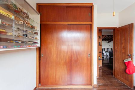 Casa à venda com 360m², 4 quartos e 2 vagasQuarto 3