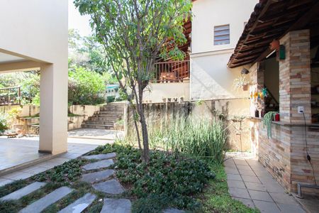 Casa à venda com 360m², 4 quartos e 2 vagasOutros