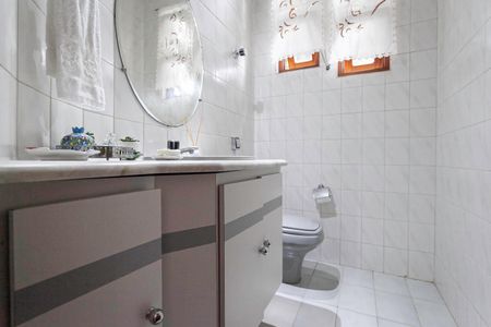 Casa à venda com 360m², 4 quartos e 2 vagasLavabo