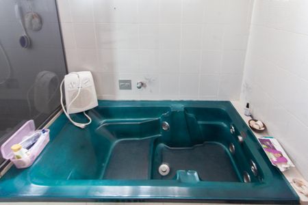 Casa à venda com 360m², 4 quartos e 2 vagasBanheiro da Suíte