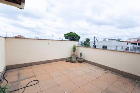 Casa à venda com 360m², 4 quartos e 2 vagasVaranda da sala 3