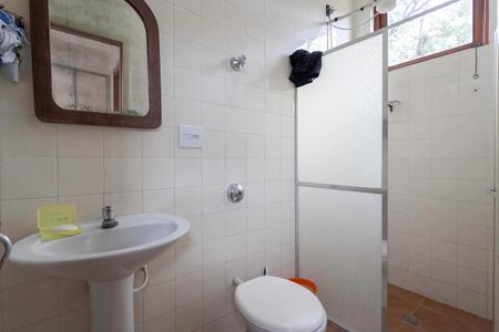 Casa à venda com 360m², 4 quartos e 2 vagasBanheiro de serviço