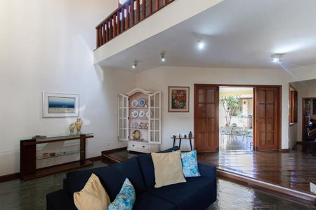 Casa à venda com 360m², 4 quartos e 2 vagasSala 1