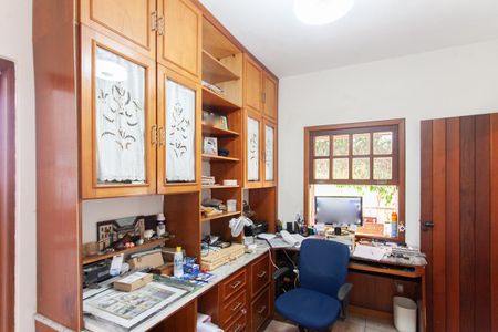 Casa à venda com 360m², 4 quartos e 2 vagasEdícula 