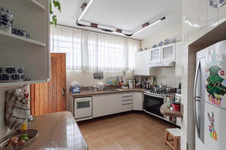 Casa à venda com 360m², 4 quartos e 2 vagasCozinha