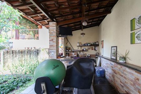 Casa à venda com 360m², 4 quartos e 2 vagasOutros