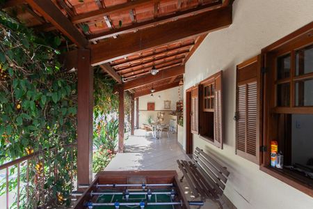 Casa à venda com 360m², 4 quartos e 2 vagasEdícula 