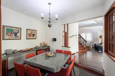 Casa à venda com 360m², 4 quartos e 2 vagasSala 2