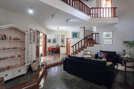 Sala 1 de casa à venda com 4 quartos, 360m² em Itapoã, Belo Horizonte