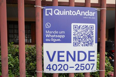 Casa à venda com 360m², 4 quartos e 2 vagasPlaquinha 