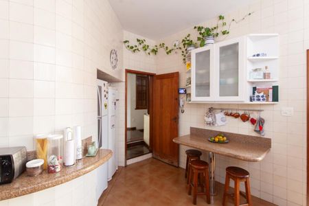Casa à venda com 360m², 4 quartos e 2 vagasCozinha