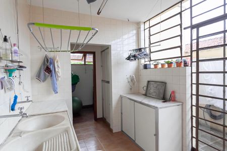 Casa à venda com 360m², 4 quartos e 2 vagasÁrea de serviço