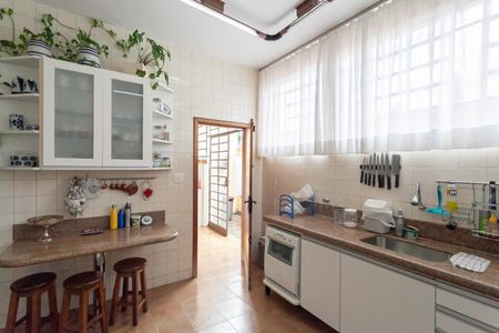 Casa à venda com 360m², 4 quartos e 2 vagasCozinha