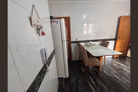 Apartamento para alugar com 220m², 4 quartos e 3 vagas