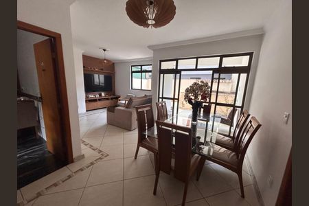 Apartamento para alugar com 4 quartos, 220m² em Nova Floresta, Belo Horizonte