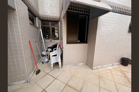 Apartamento para alugar com 220m², 4 quartos e 3 vagas