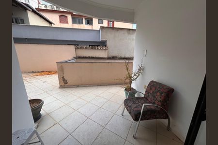 Apartamento para alugar com 220m², 4 quartos e 3 vagas