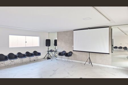 Apartamento para alugar com 38m², 2 quartos e sem vagaÁrea comum