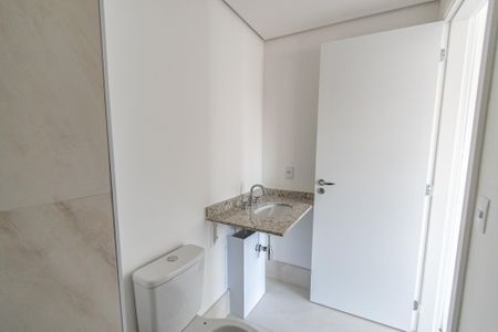 Apartamento à venda com 131m², 3 quartos e 2 vagasBanheiro da suíte 1