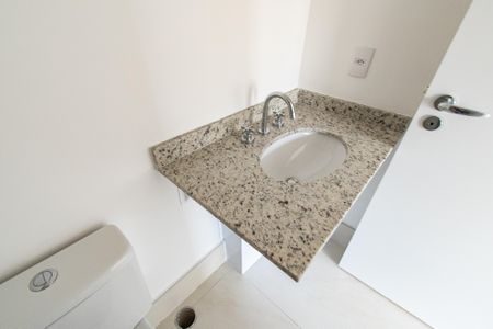 Apartamento à venda com 131m², 3 quartos e 2 vagasBanheiro da suíte 1