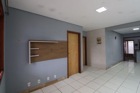 Sala de casa à venda com 3 quartos, 90m² em Harmonia, Canoas