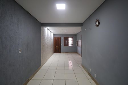 Sala de casa à venda com 3 quartos, 90m² em Harmonia, Canoas