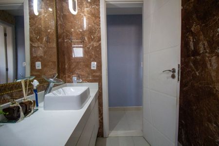 Apartamento para alugar com 400m², 3 quartos e 2 vagas Apartamento para alugar com 400m², 3 quartos e 2 vagasBanheiro da Suíte 3