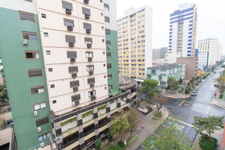 Vista da Sala de kitnet/studio para alugar com 1 quarto, 35m² em Centro, Curitiba