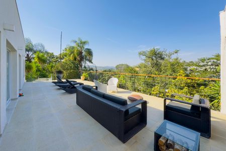 Varanda de casa de condomínio para alugar com 4 quartos, 550m² em Quinta das Flores, São José dos Campos
